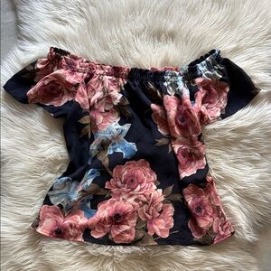 💐FLORAL OFF THE SHOULDER BLOUSE🌸